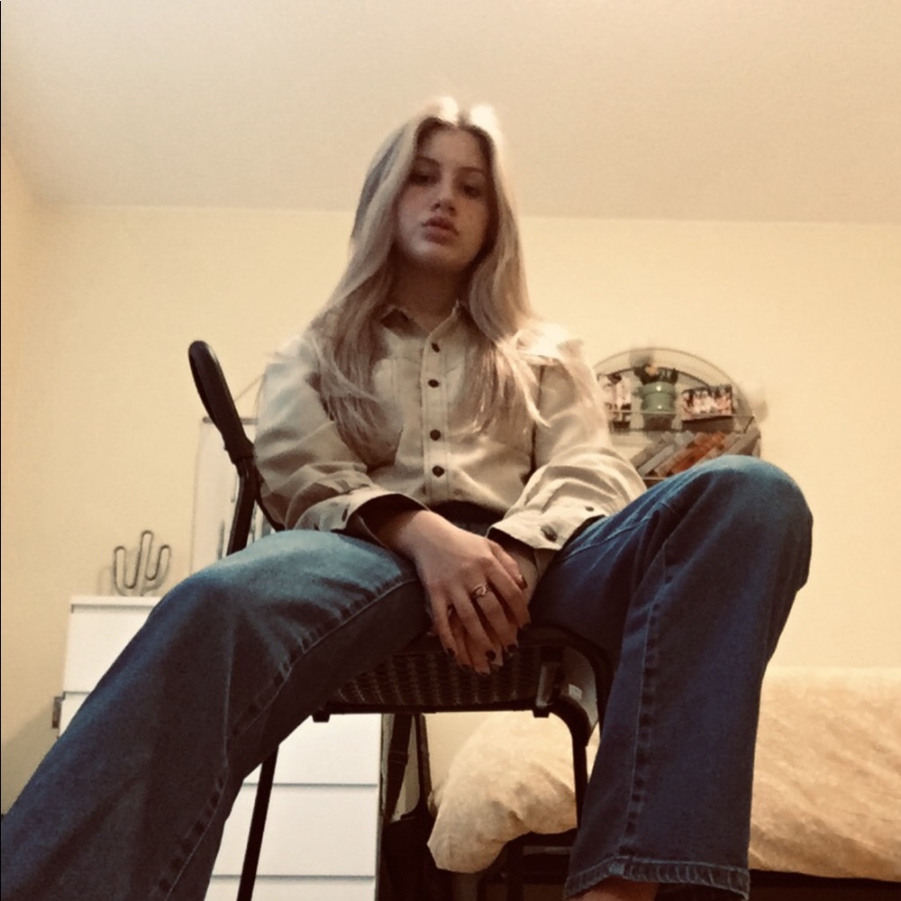 Meet your Posher, Emma